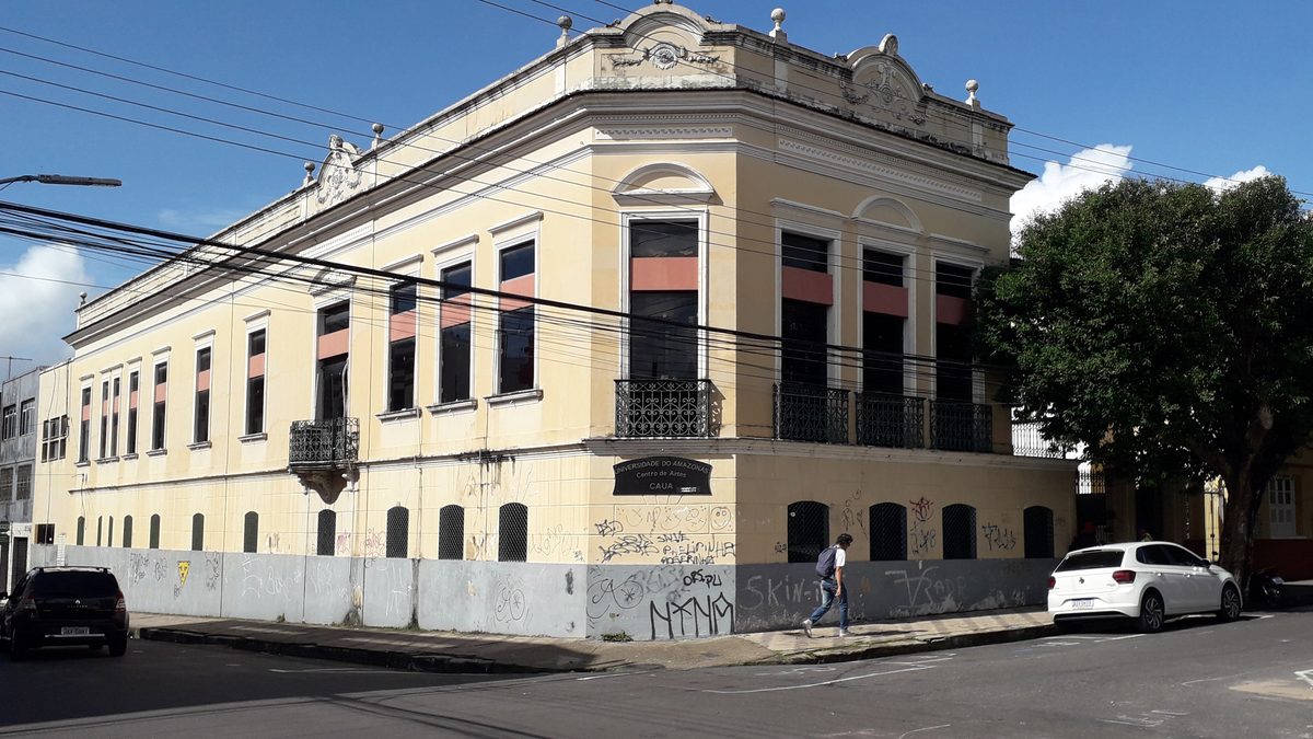 Fachada do Centro de Artes da Universidade Federal do Amazonas (Caua), no Centro de Manaus