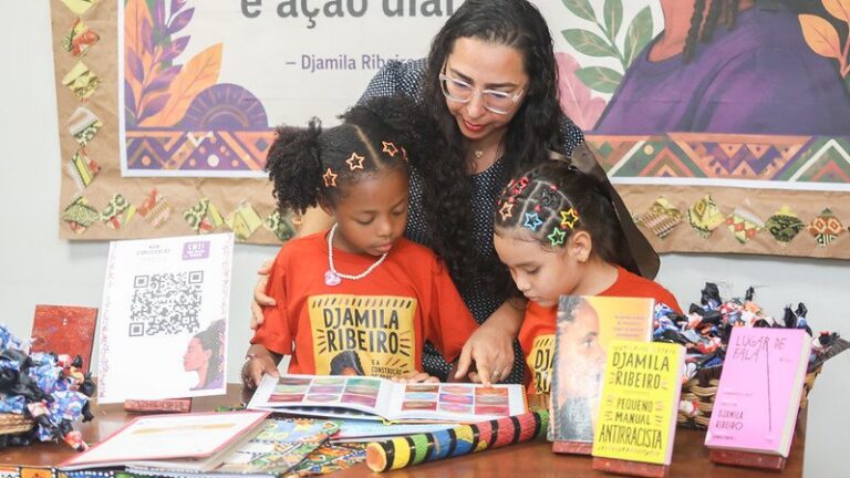 Exposição Ciência Delas reúne pesquisas de escolas municipais em Manaus