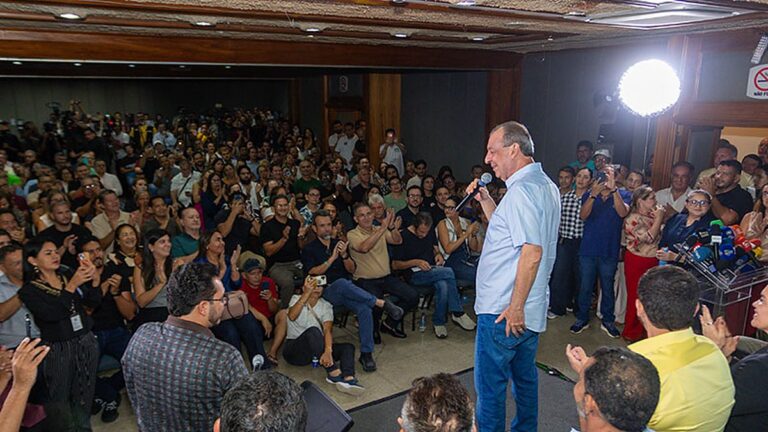 “Não dá mais para fazer experiência”: Omar abre o 2º turno com recado sem nome